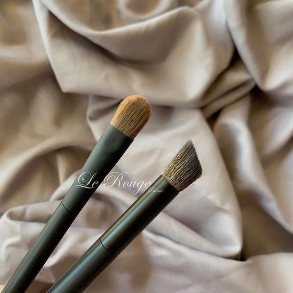 Nars mini 43 + 49 eyeshadow brush - Picture 5 of 5